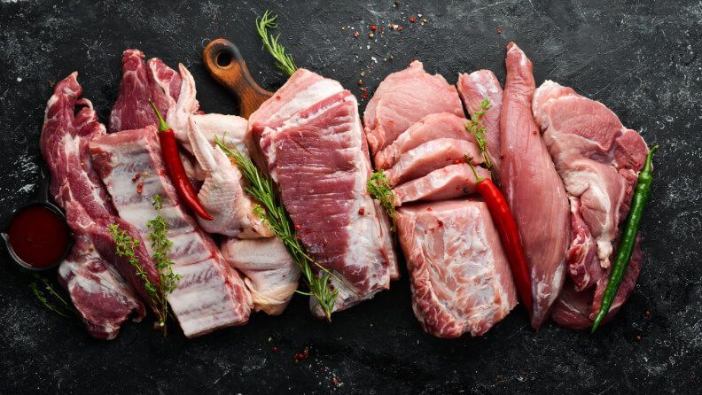 Diferentes tipos de filetes de carne de cerdo.