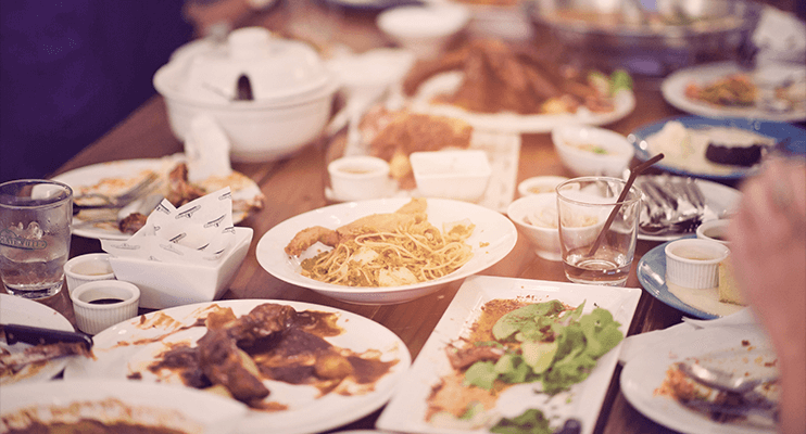 Desperdicio de alimentos en un almuerzo
