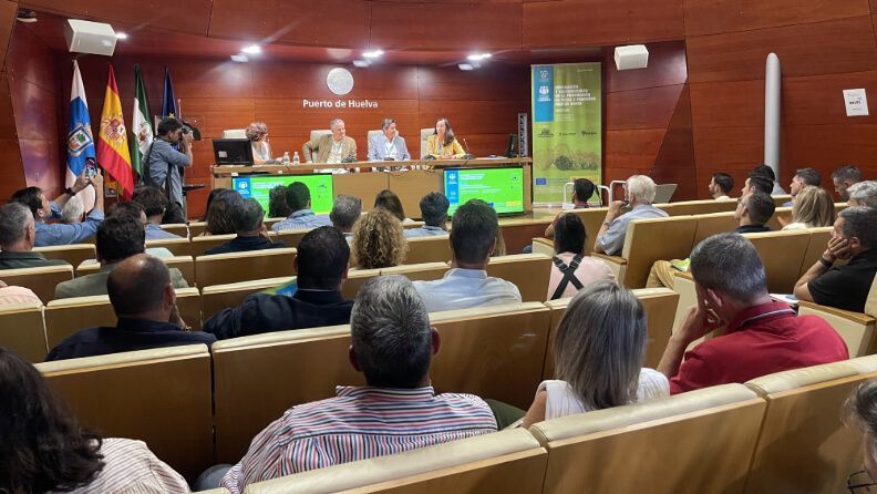 Mesa redonda de la jornada de frutos rojos.