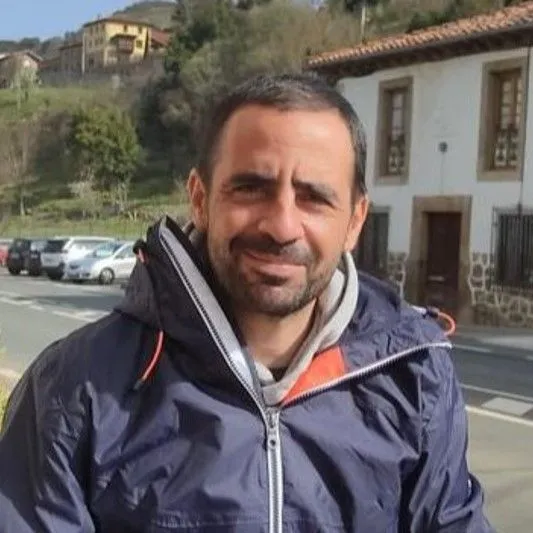 Roberto Ballester Delgado image autor