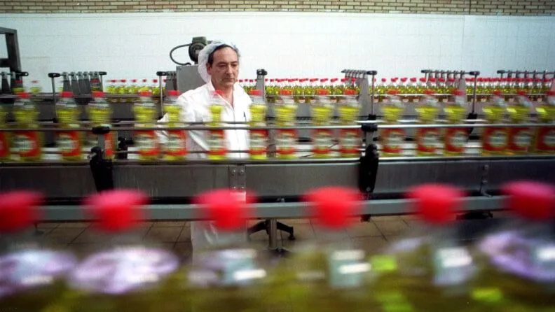 Imagen de archivo de la fábrica de Coosur en Vilches, Jaén. EFE/JOSE PEDROSA.